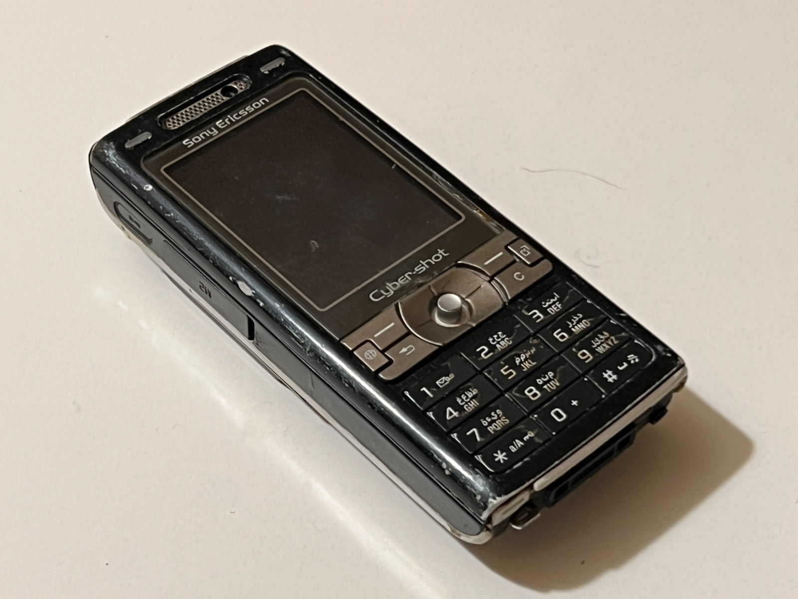 Sony Ericsson K800i Black color Vintage Cell phone Untested