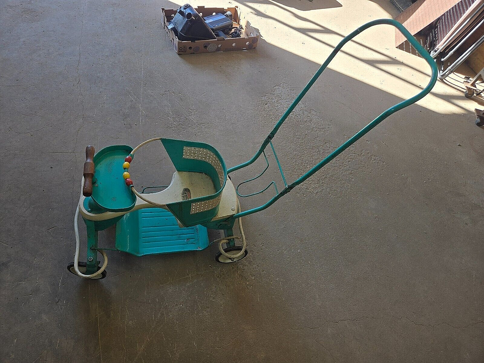 GENUINE TAYLOR TOT Vintage 50's BABY STROLLER WALKER SCOOTER BUGGY Blue White