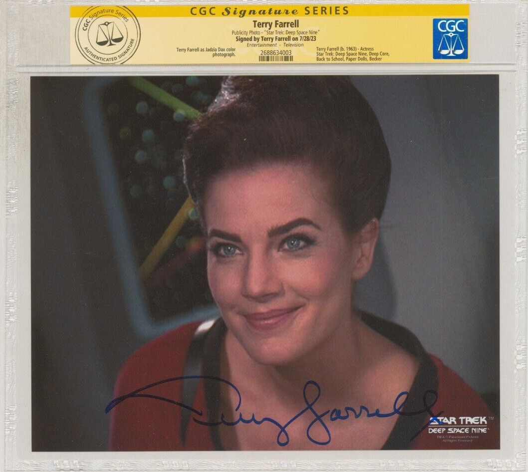 DS9 Star Trek CGC SS SIGNED Publicity TV Photo ~ Terry Farrell As Jadzia Dax
