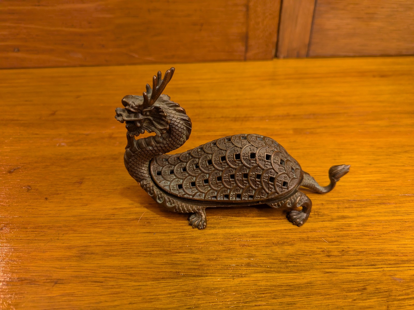 Vintage Chinese Dragon Incense Burner (Bronze) – Removable Lid – 17cm
