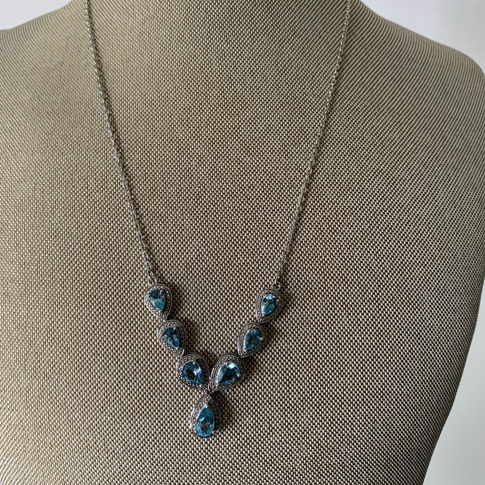 Pear Shaped Topaz Sterling Silver V Shape Necklace 19" Sterling Chain NWT