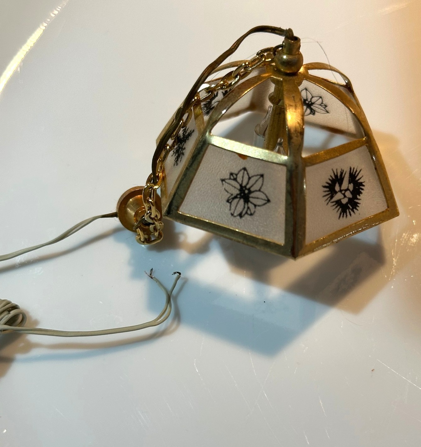 Dollhouse Miniature House 12V Electric Hanging Lamp White Shade Black Floral