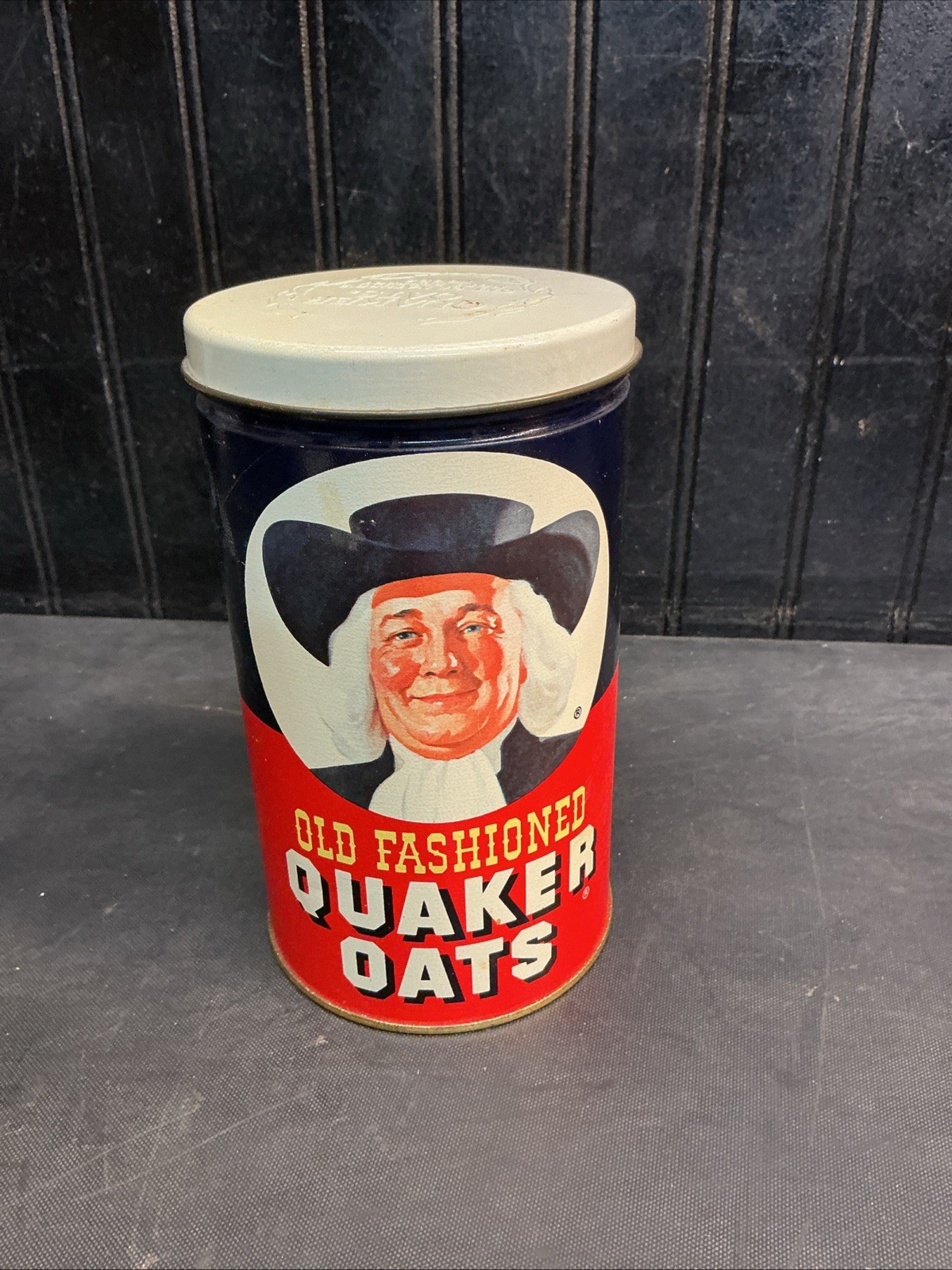 Vintage 1982 Old Fashioned Quaker Oats Collector’s Tin Oatmeal Cookie Recipe