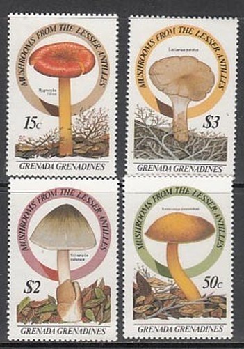 Grenada-Grenadines - Mail Yvert 666/9 ** MNH Mushrooms
