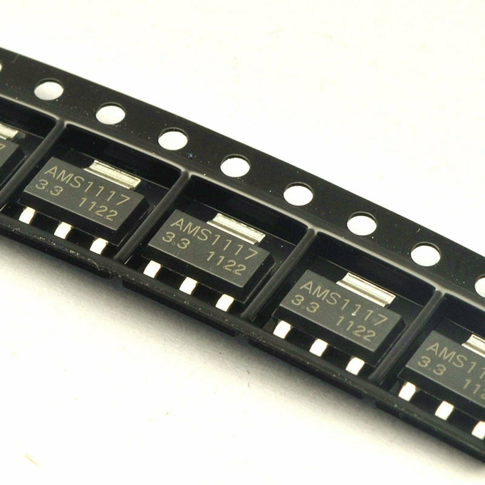 10pcs AMS1117-3.3 LM1117 L1117 3.3V 1A SOT-223 Voltage Regulator NEW FREE SHIP *