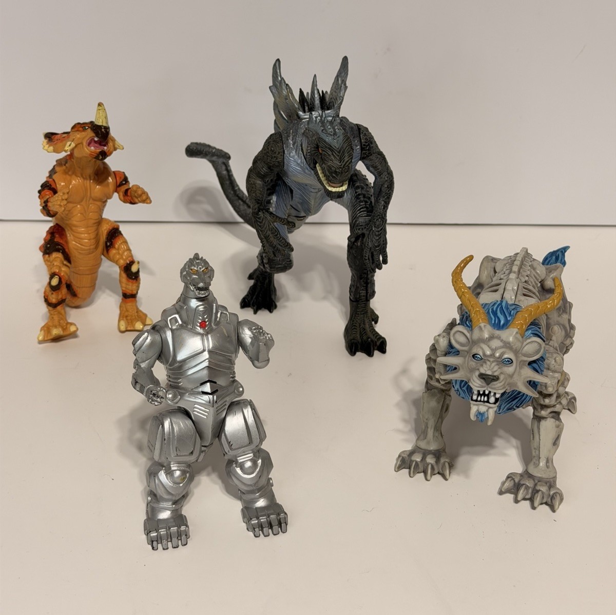 Vintage Trendmasters Toho 1998 Shatter Tail 8" Godzilla Action Figure Lot Extras
