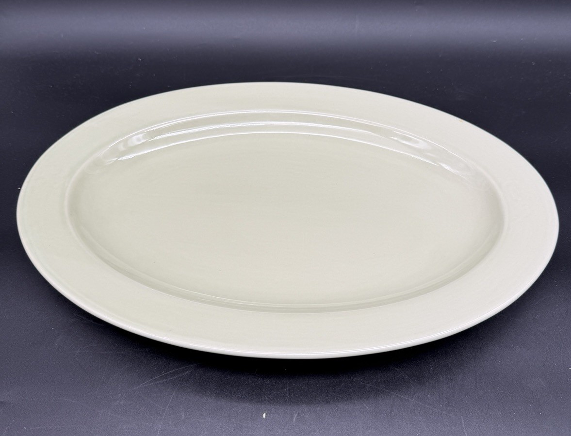 Y2K ‘2000 VTG Martha Stewart Living K-Mart Soft/Pale Green Serving Platter
