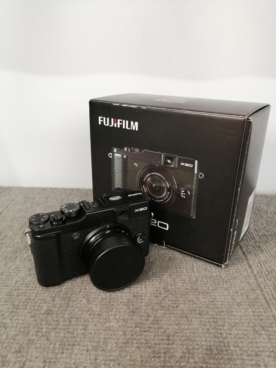 Fujifilm X20 Compact Camera 12MP CMOS 4x Zoom SDXC Included Case Used From Japan