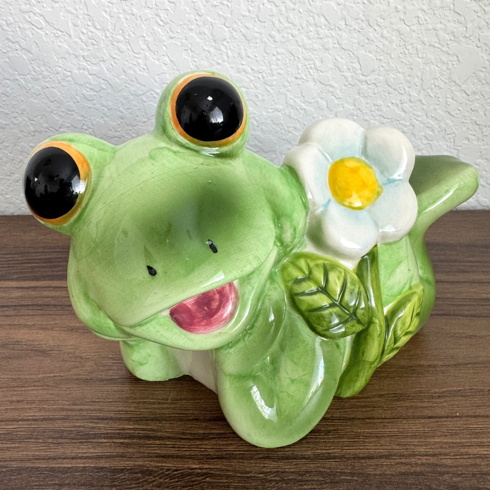 Anthropomorphic Frog Smiling Ceramic Bank w/Plug Large Eyes Whimsical Design Art