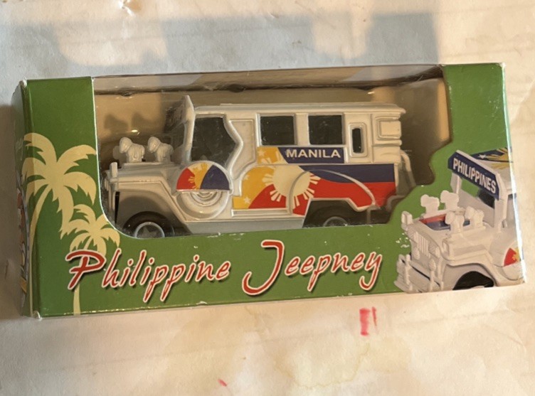 NEW Philippine Jeepney MANILA Metal Die Cast Pull Back Action (White). XD