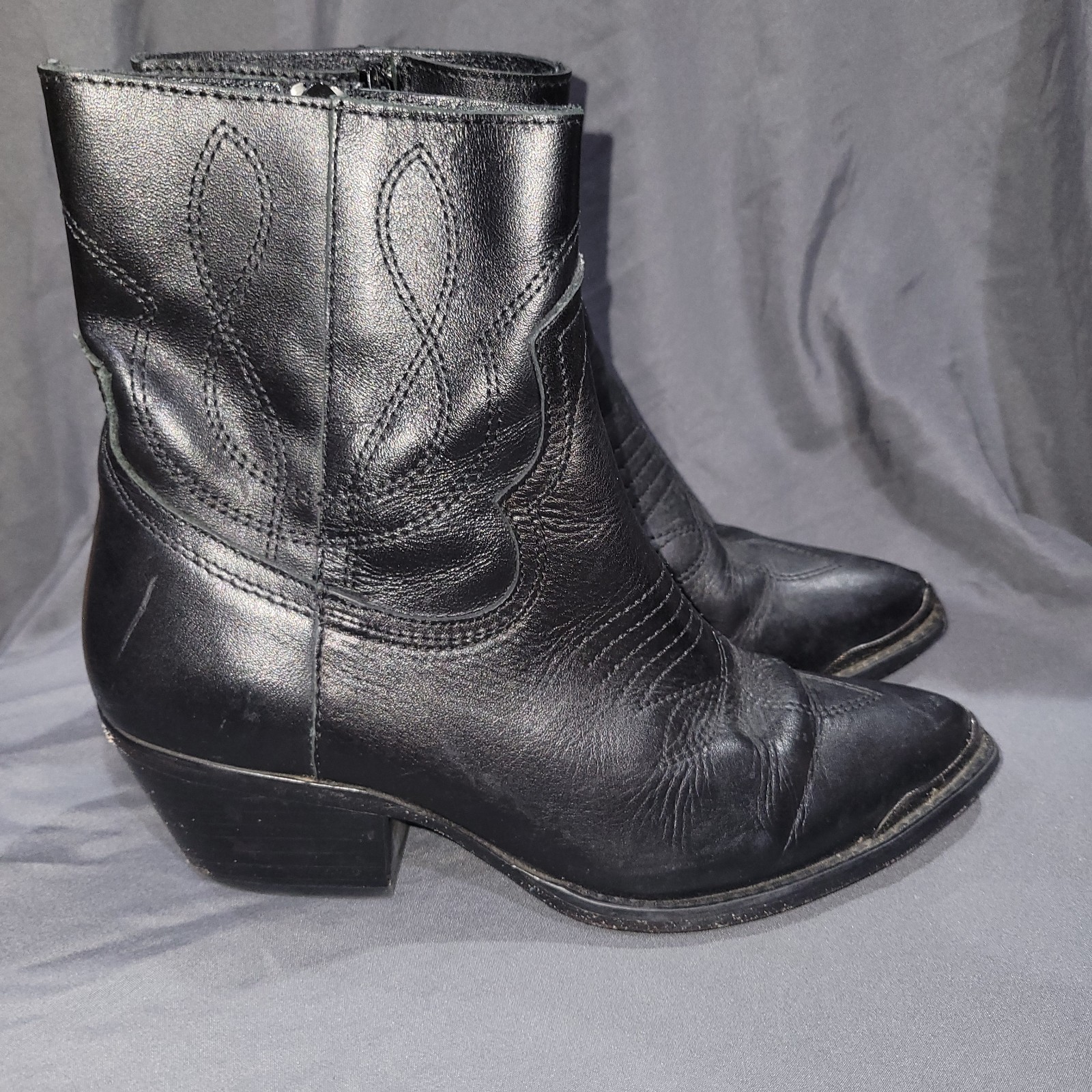 Madden Girl Women's Cowboy Cowgirl Ankle Boot Black Women's Size 6 