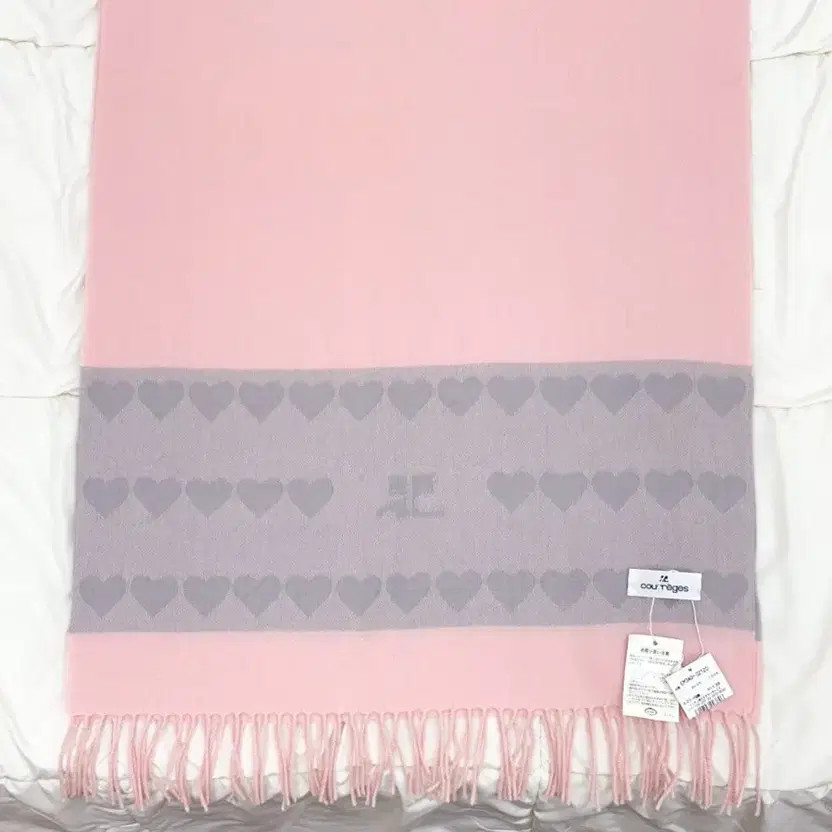 Courreges Cashmere Heart Pink Muffler New, 190cm x 50cm