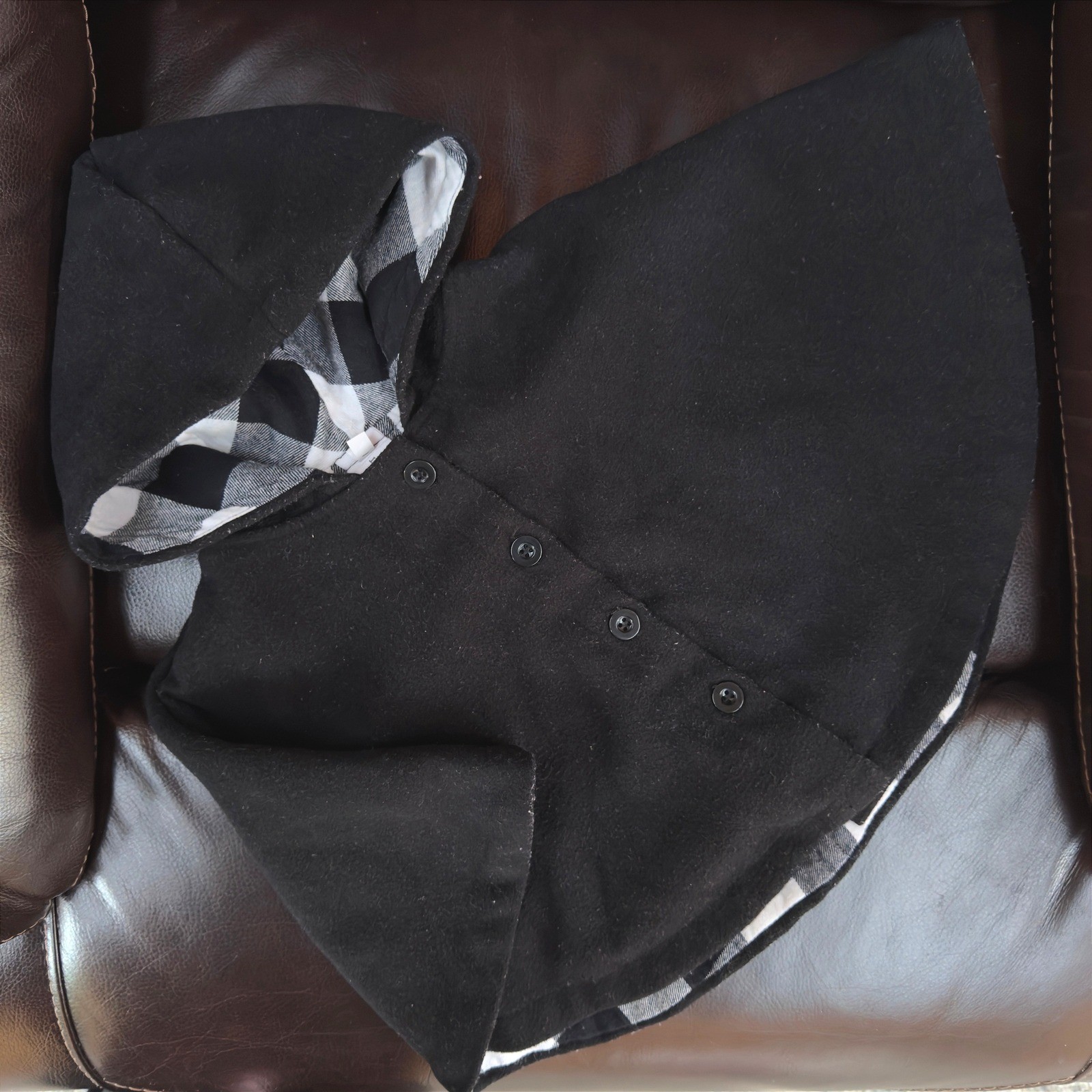 Hooded Cape Coat Poncho Cloak Black White Buffalo Plaid Lining Size 2T Toddler