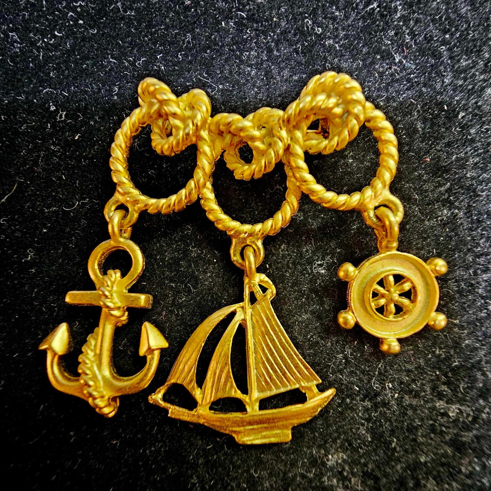 VTg Goldtone Brooch Pin Anchor Sailboat Ship Wheel Nautical Rope Knotted Dangle