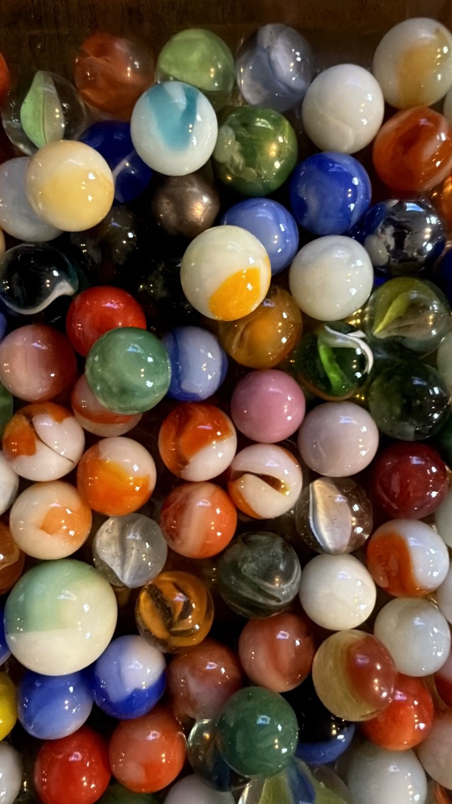 Vintage Marbles (Slags, Swirls, Cats Eyes, Bennies, Etc).Each lot varies Lot#120