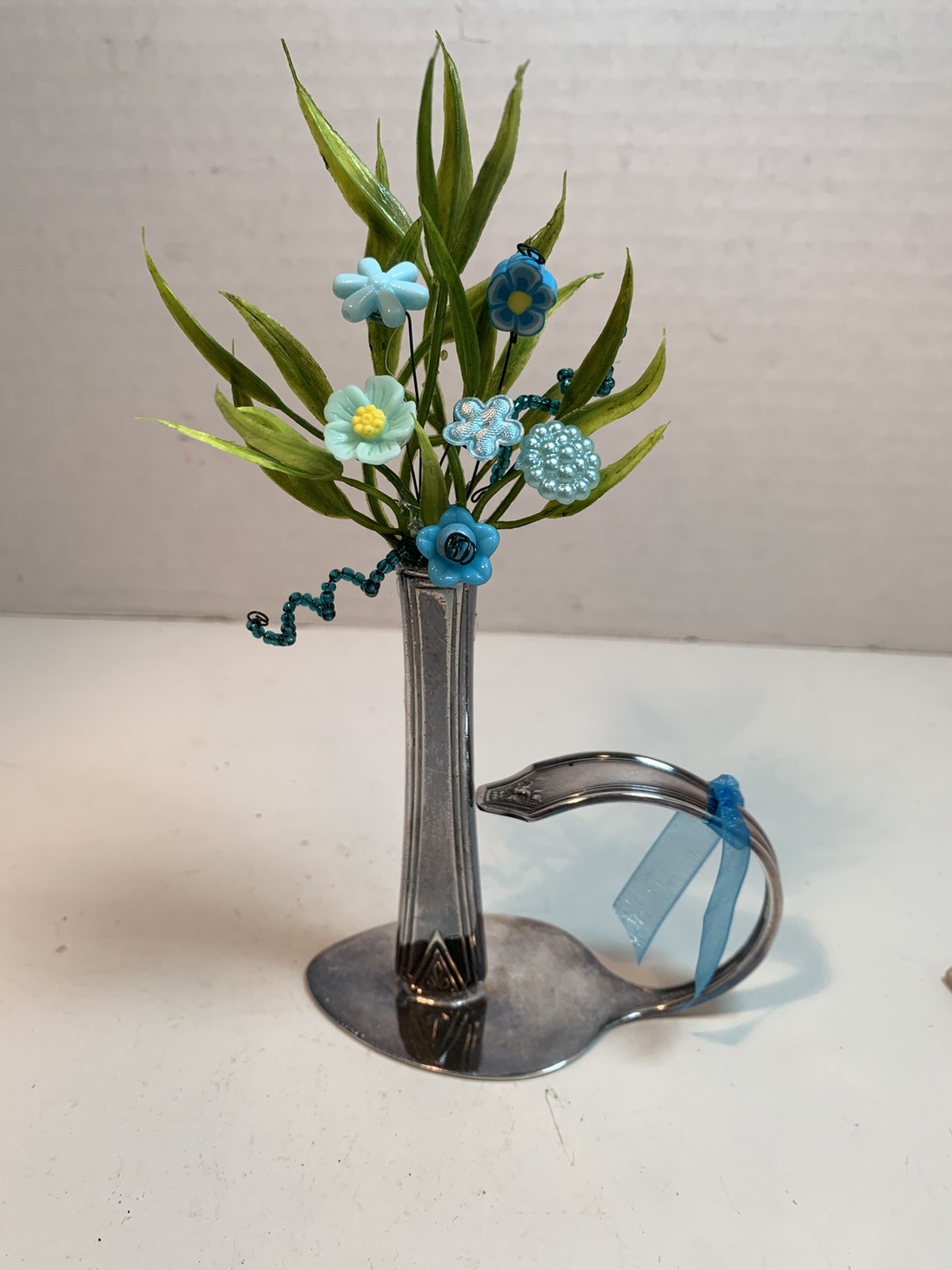 Vtg Button Bouquet/Silver Vase -Country-Farmhouse-Elegant-Table top decor