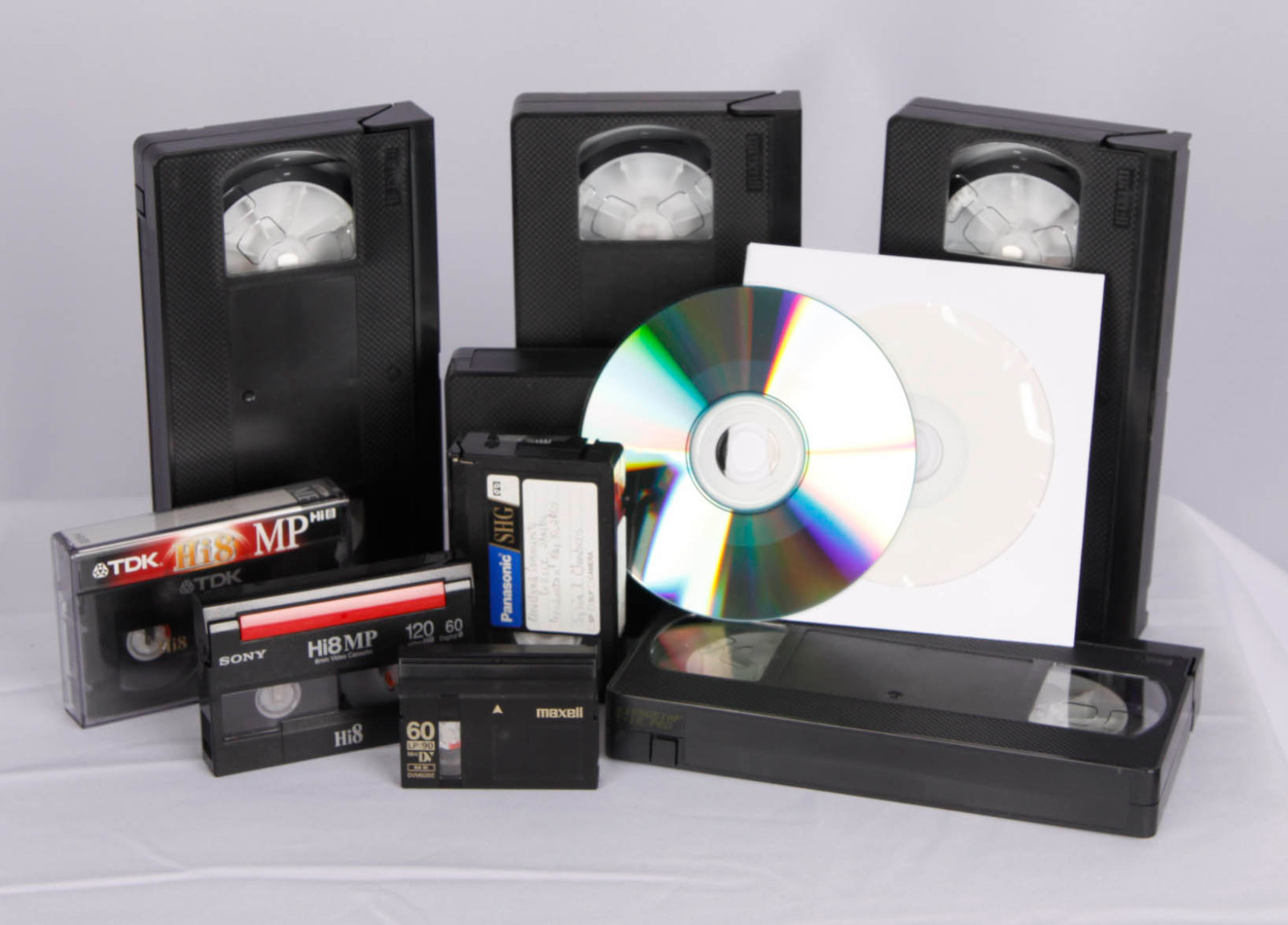 Video Tapes to DVD or MP4 transfer VHS, VHSc, Mini DV, 8mm, Hi 8, Digital 8