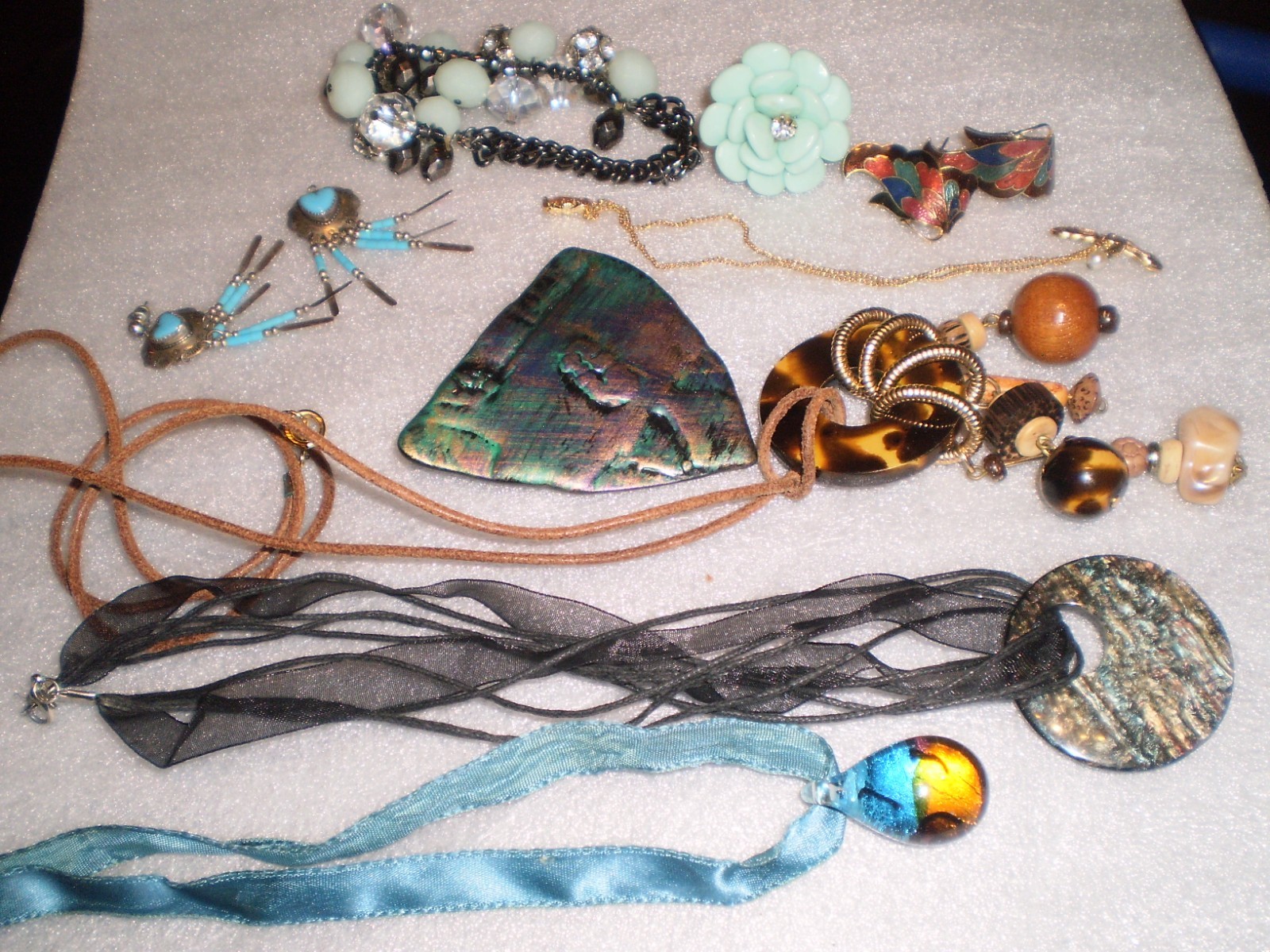vintage lot of misc jewelry 9 pcs. bracelet ring, necklaces,earrings,pin