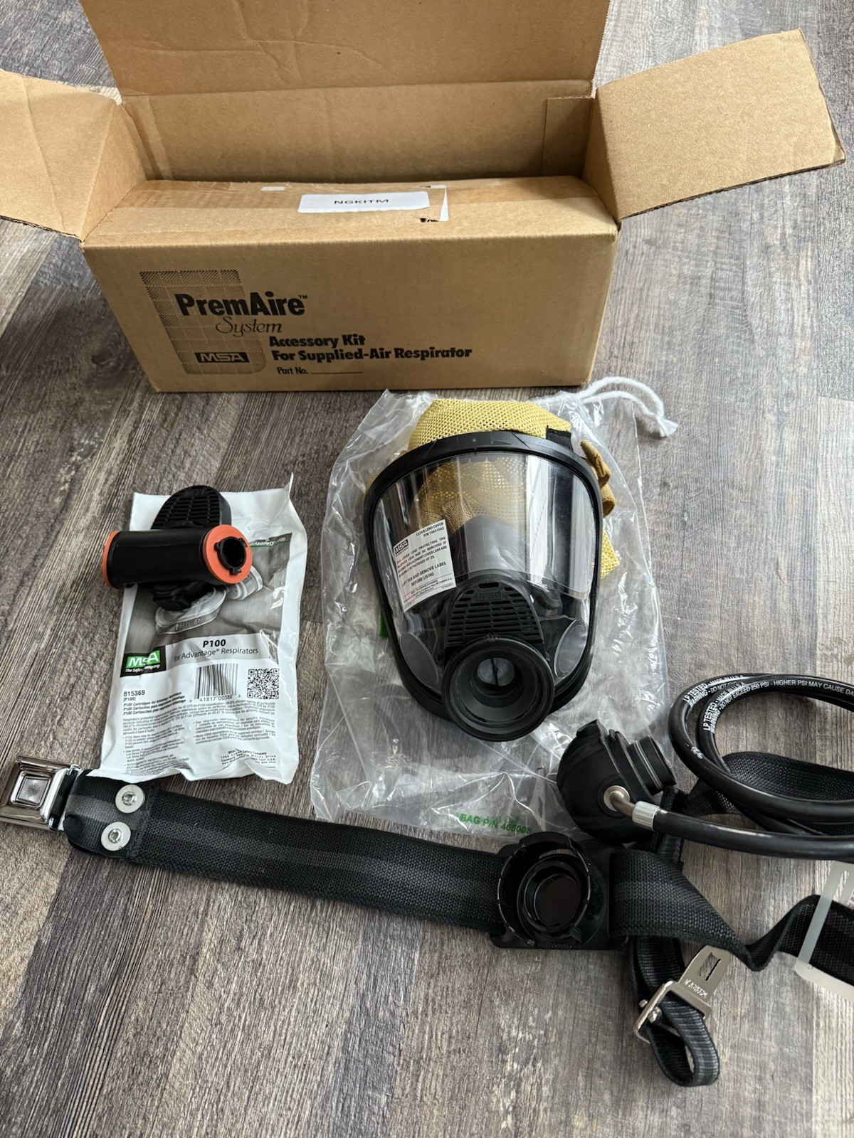 New MSA Fresh Air Respirator Size Medium Includes Respirator & Fresh Air Belt