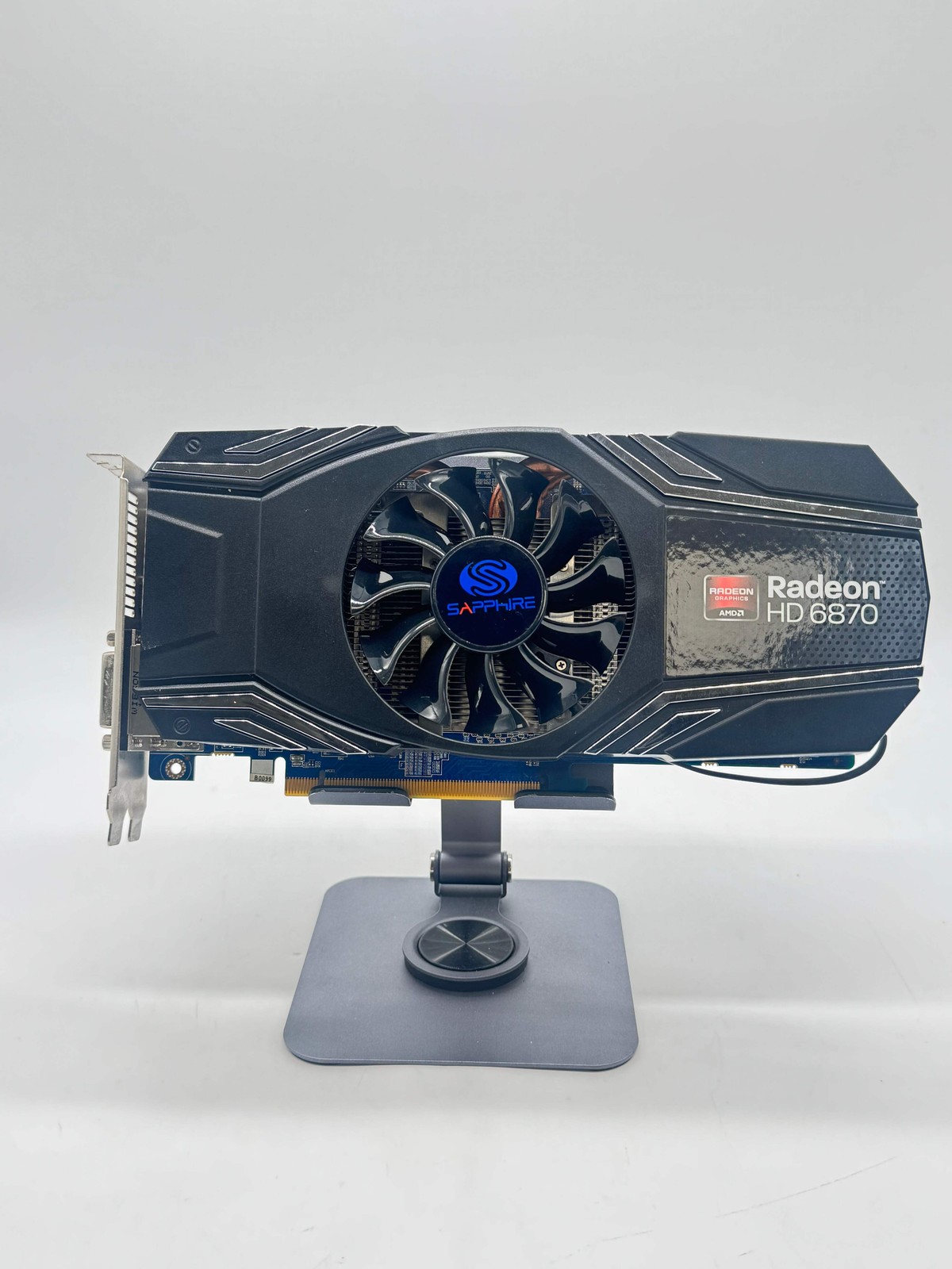 Sapphire Radeon HD 6870 1GB GDDR5 Graphics Card GPU HDMI DisplayPort DL-DVI / SL