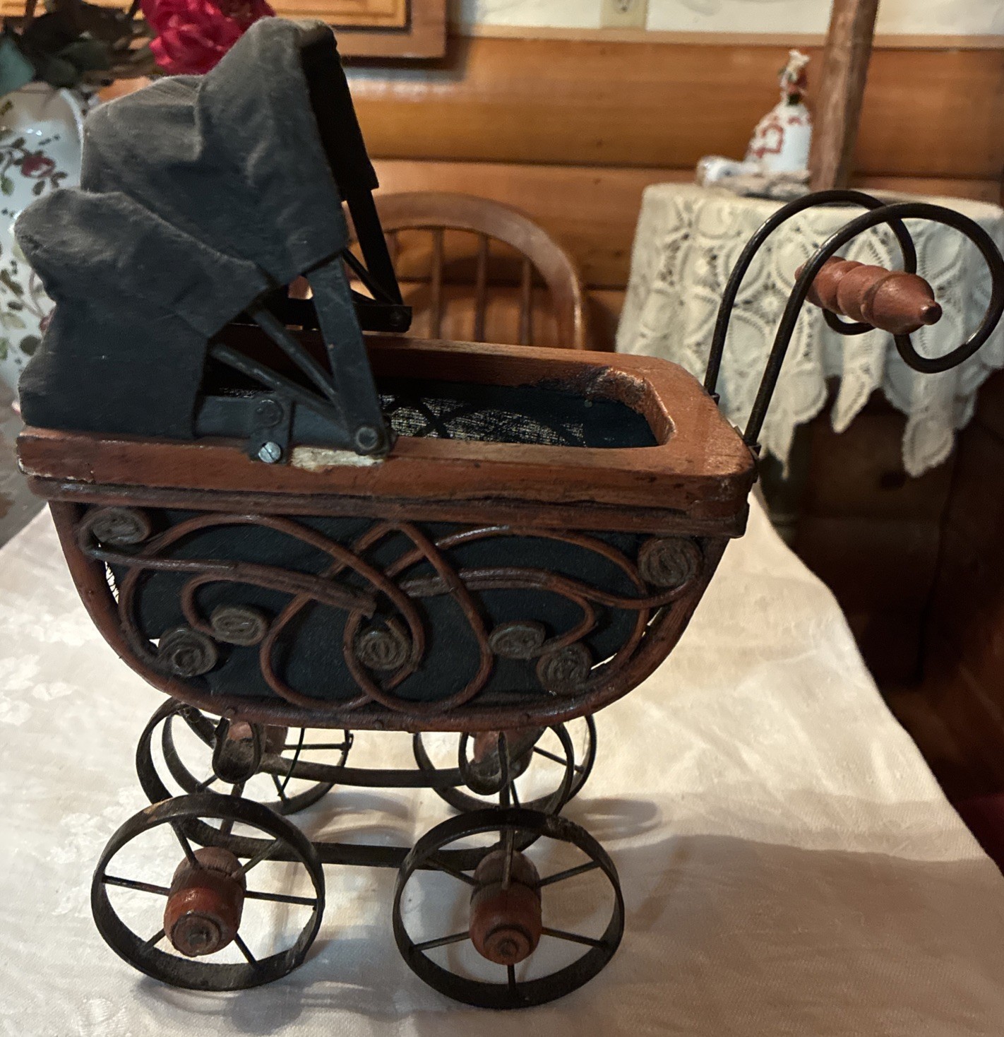 Victorian Style Vintage Wicker Wood Baby Doll Carriage Stroller Buggy Decor
