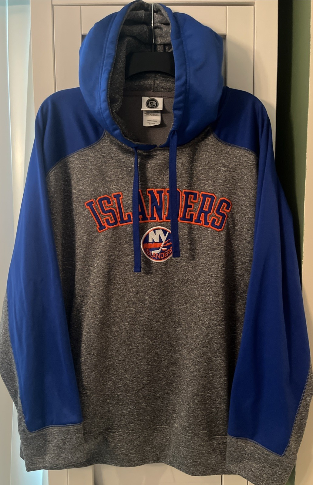 NHL New York Islanders Men’s Size XL Gray/Blue Pullover Hoodie Sweatshirt