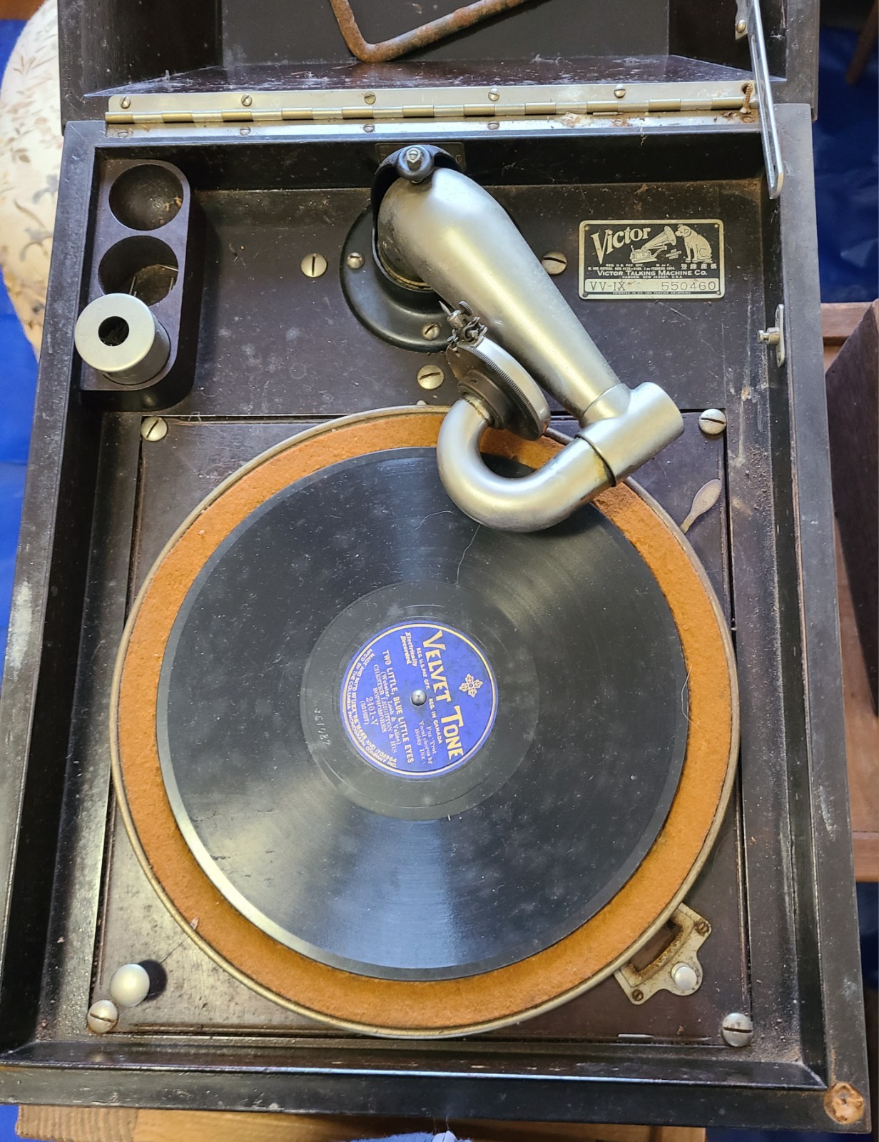 Victor Talking Machine Victrola VV-IX Table Top Phonograph 1915 Antique