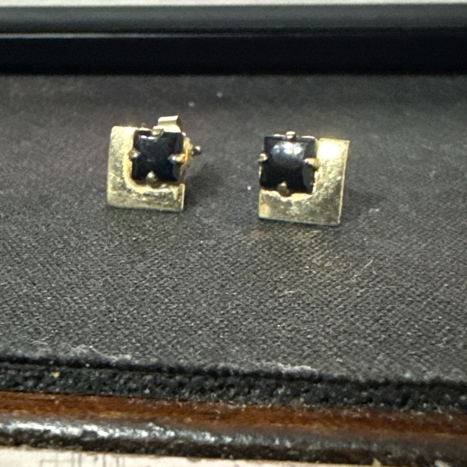 Vintage 14K Gold Black Onyx Square Stud Earrings Minimalist Estate Jewelry