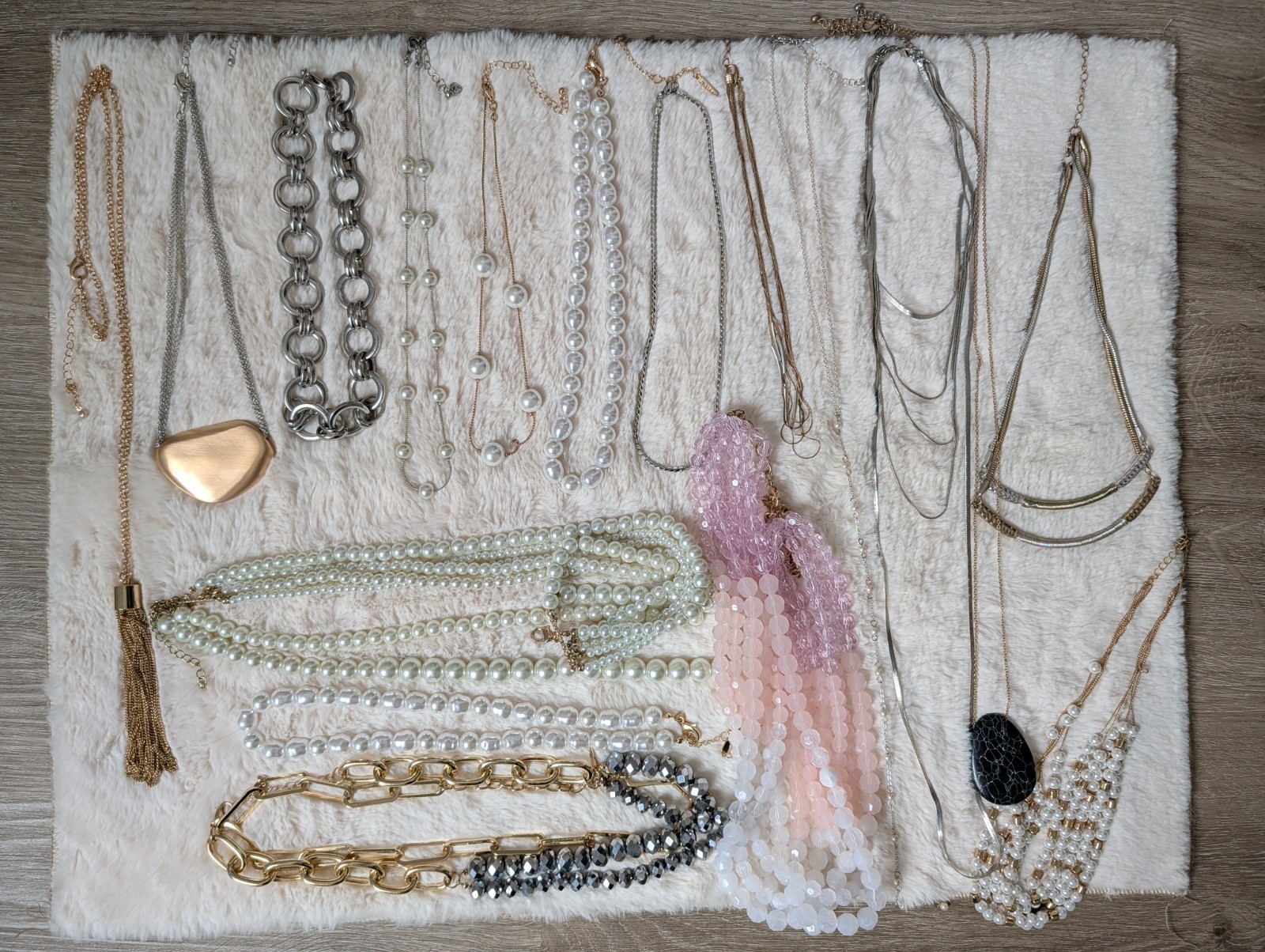 15 Fashion Necklaces Mixed Lot Multicolor Beaded Chain Pendant Variety