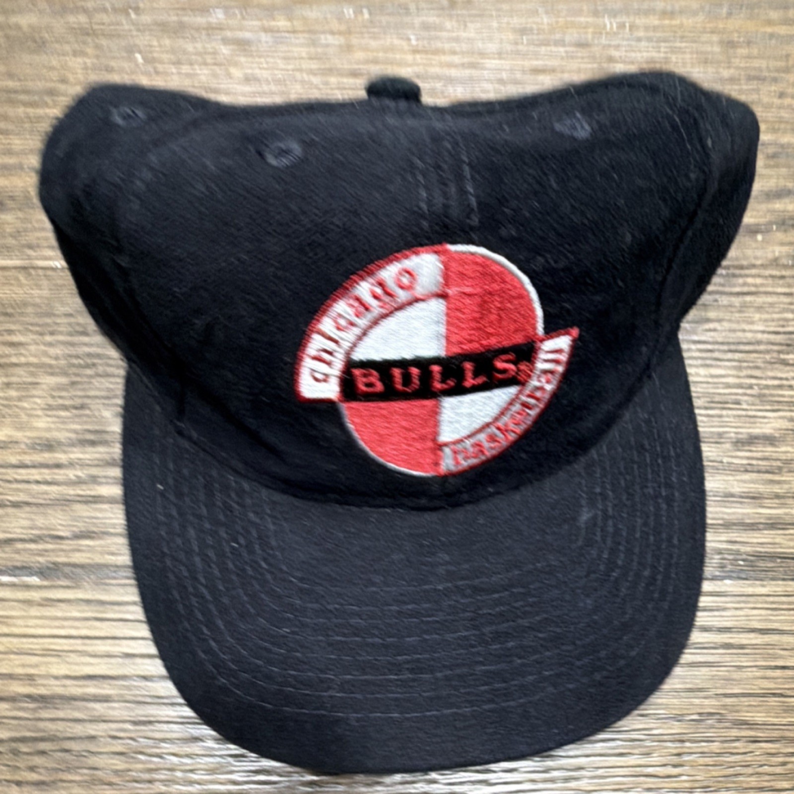 T.E.I. Chicago Bulls NBA One Size Black Red Green Officially Licensed Cap