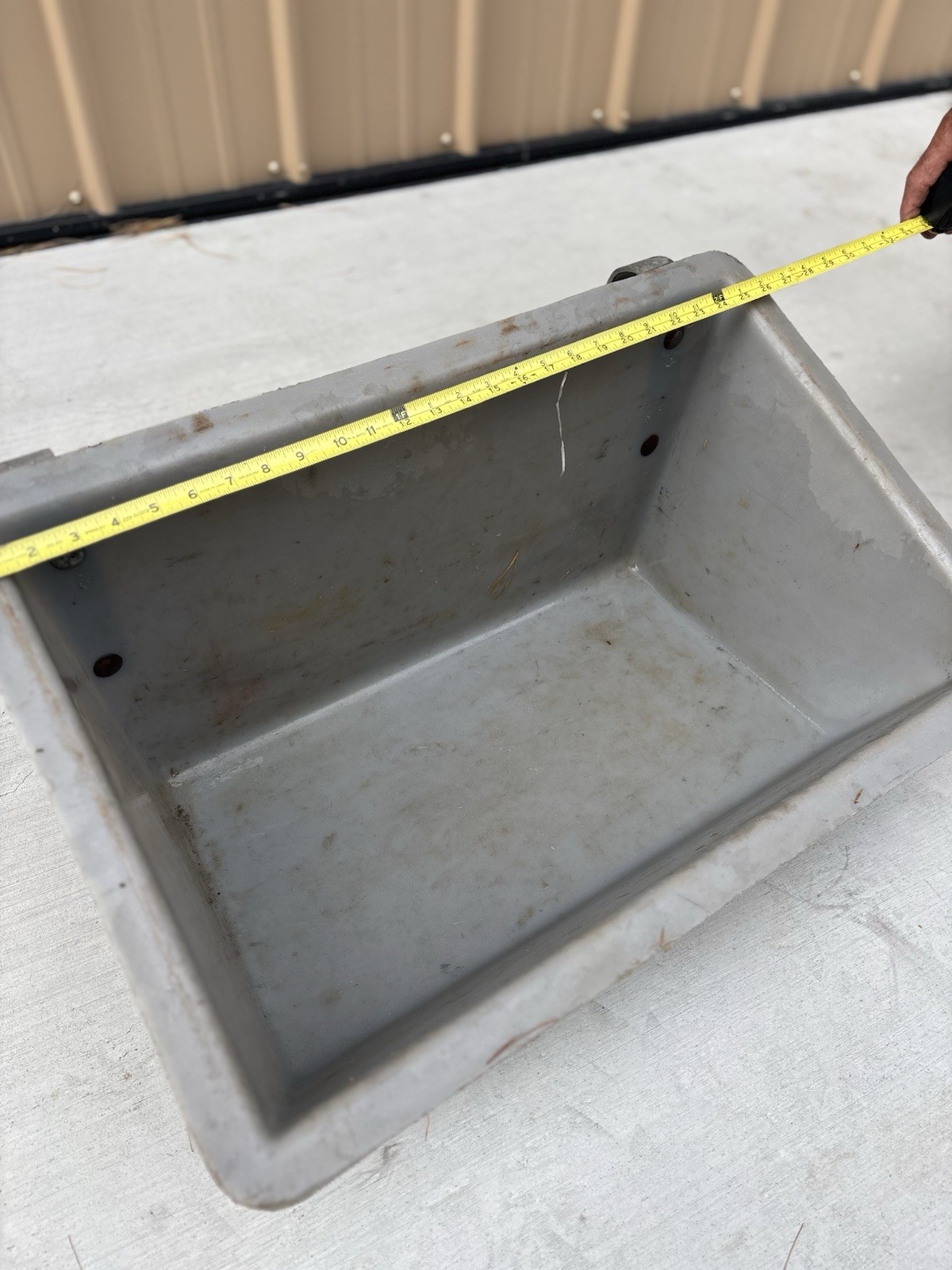 Feeding Trough With Hooks Four wheeler Front Basket Trough Feeder Livestock Farm