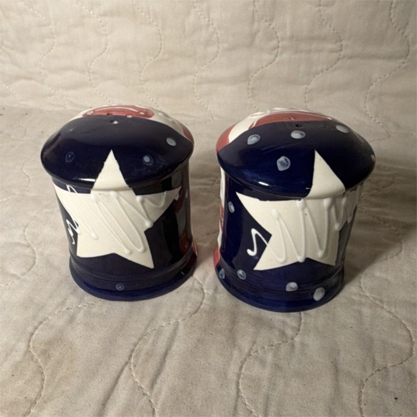 Red White Blue Ceramic Salt & Pepper Shakers Patriotic Stars Stripes Item#N276