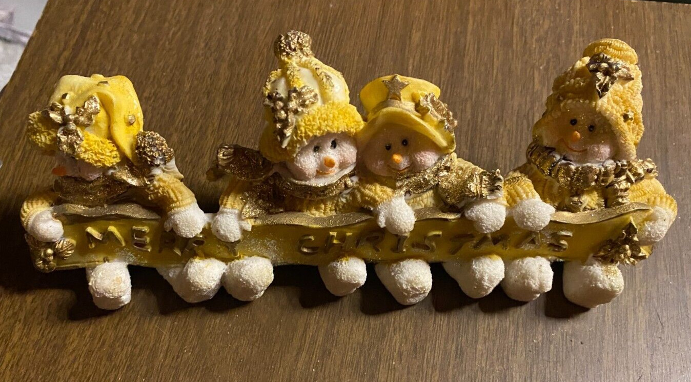 Resin Snowman Group Holding Merry Christmas Sign Yellow Figurine 8"
