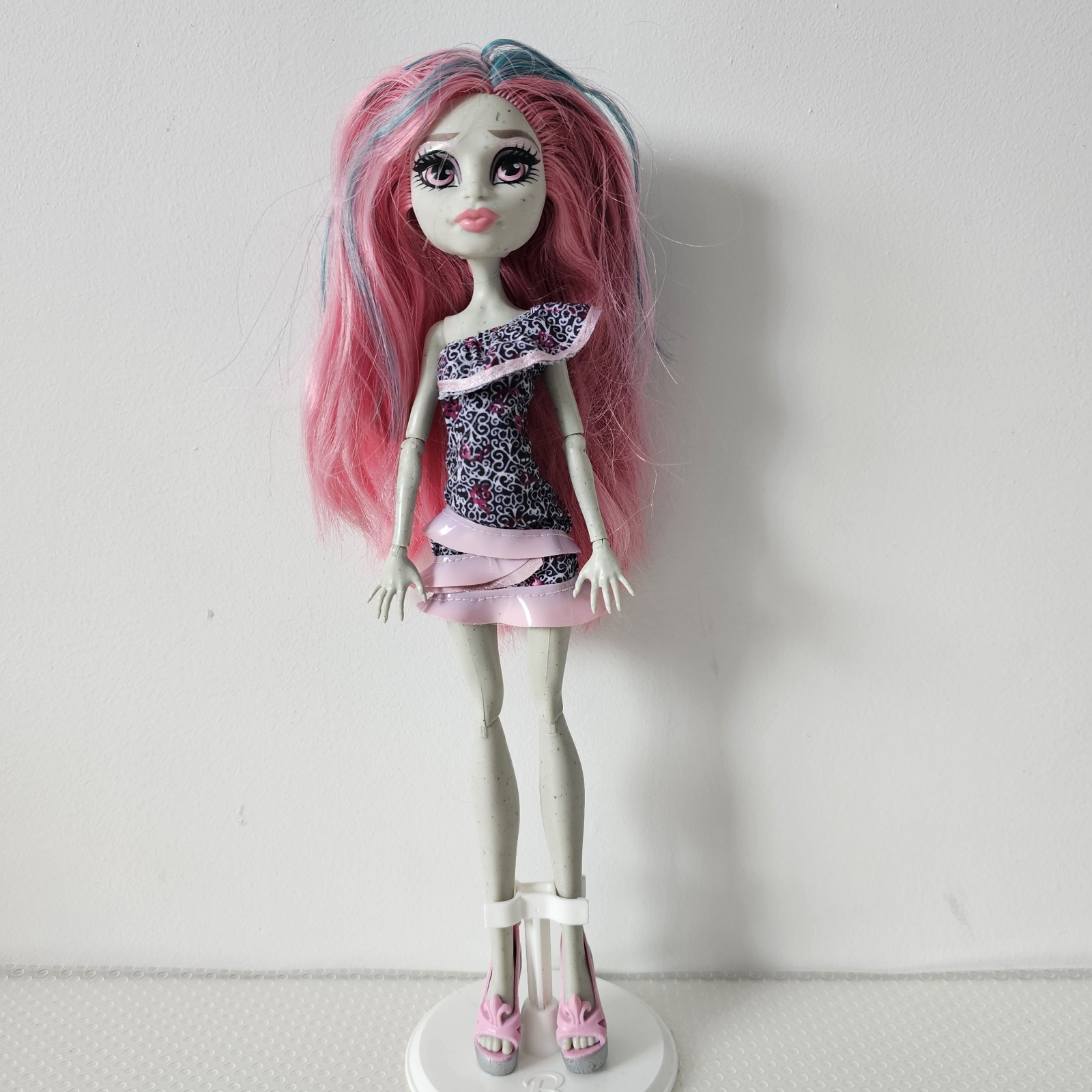 Monster High Rochelle Goyle Doll Ghouls Night Out Mattel NO WINGS