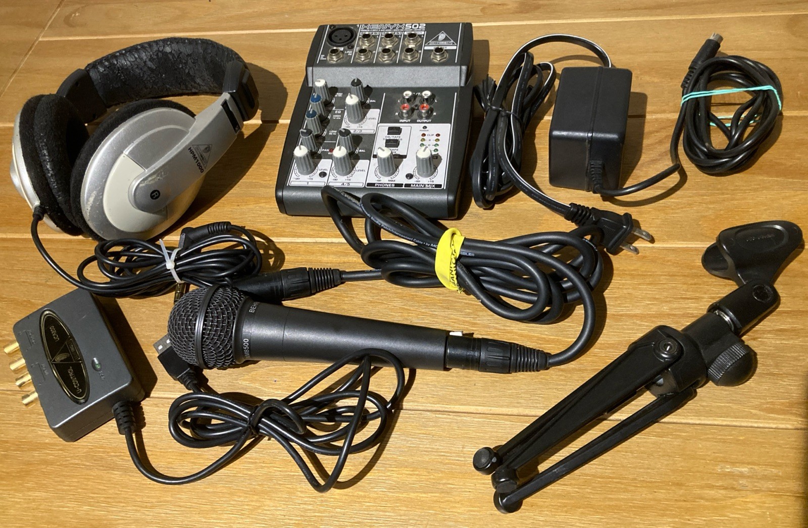 Behringer DJ Lot Mixer XENYX502, Mic,U Control Headphones And Mic Holder