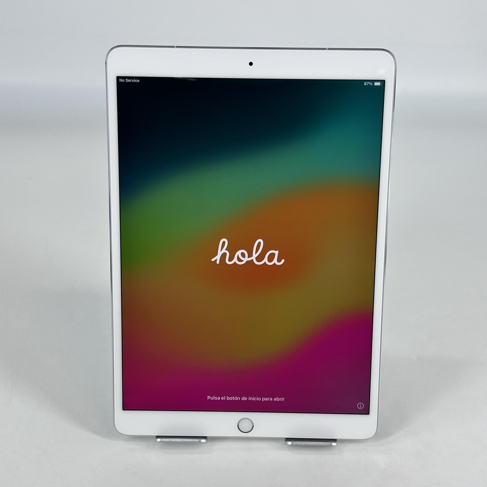 Apple iPad Pro 10.5 Silver 64GB Unlocked - Very Good w/ Backlight Bleed