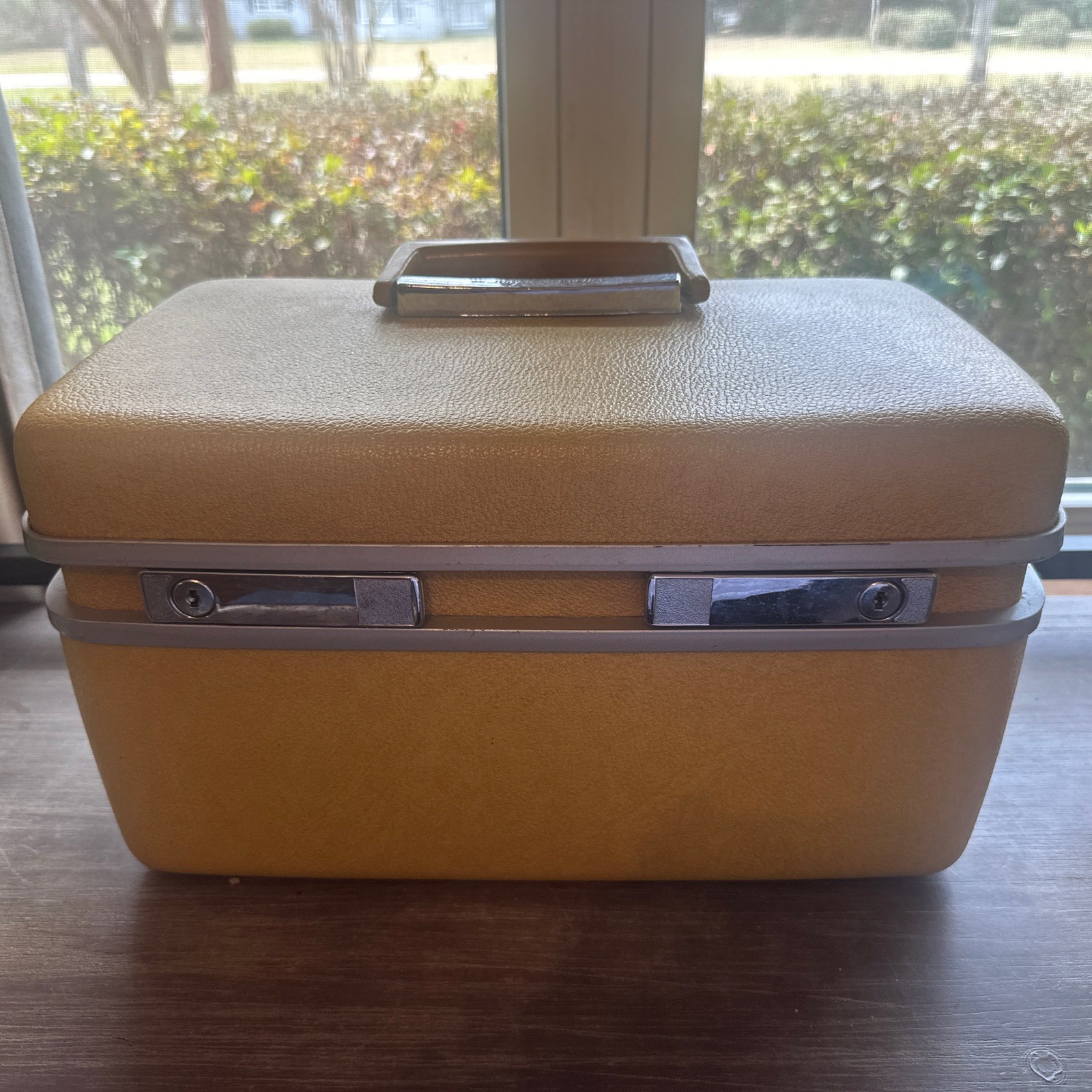 Samsonite Royal Traveller Yellow Makeup Cosmetic Suitcase Train Case