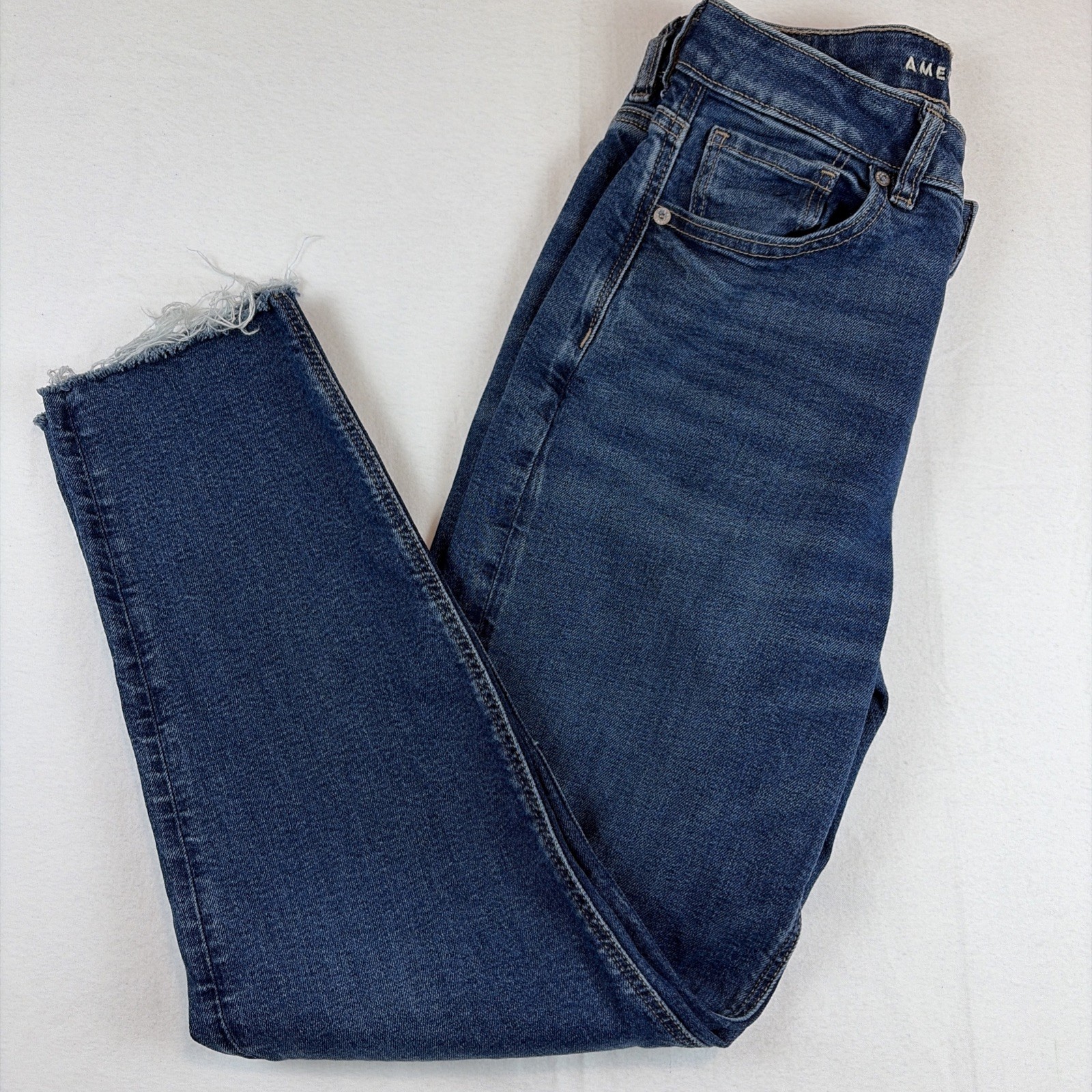 American Eagle Jeans Womens Sz 4 Long Blue Mom Straight Crossover Waist Raw Hem