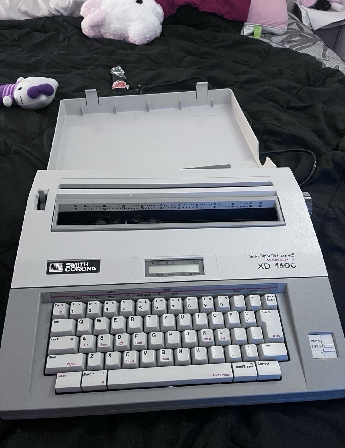 Smith Corona XD 4600 Spell-Right Dictionary Electronic Memory Typewriter
