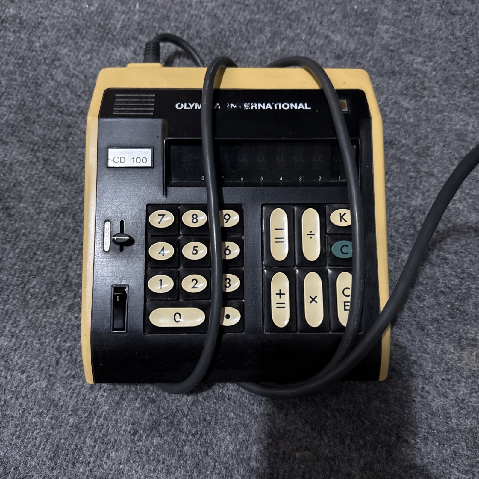 Olympia Werke International Calculator Adding Machine CD 100 Japan Tested, Works