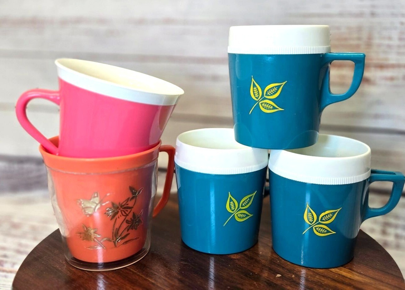 Vintage Mug Set retro Plastic bright colors With Leaf, Butterfly unbreakable 