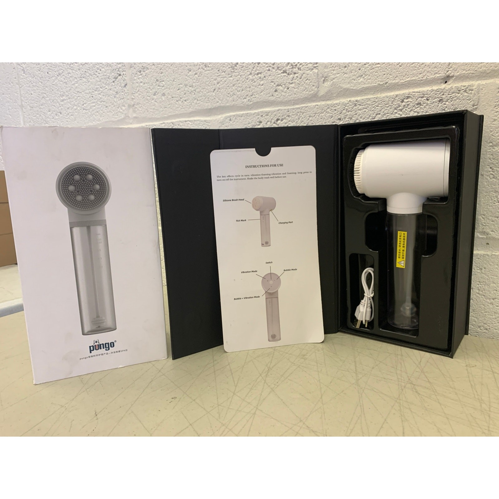 Rechargeable Pet Cleaning Tool, Shampoo Dispenser, Vibrating Foaming Pet Washer