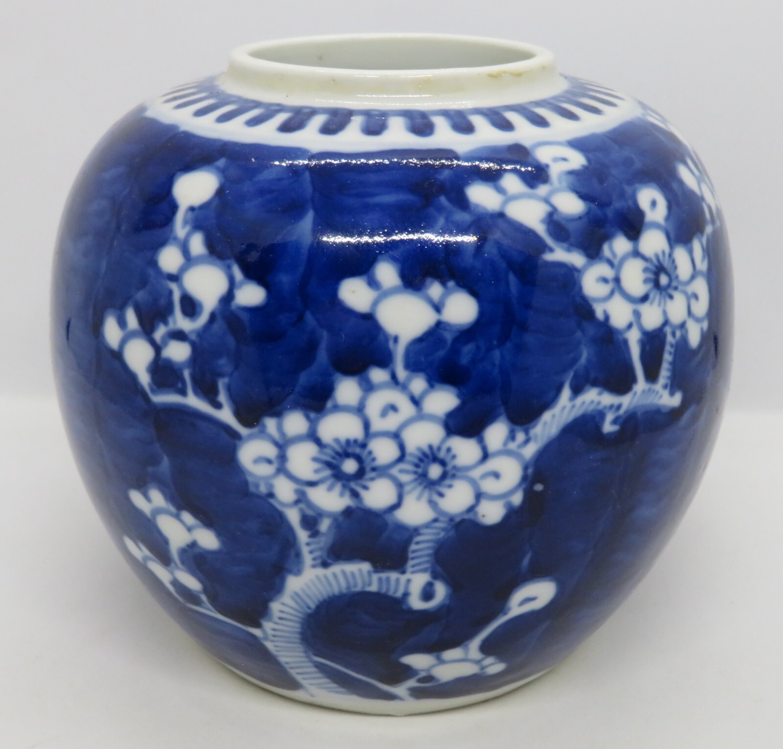 Chinese export blue on white vintage Victorian oriental antique prunus vase B