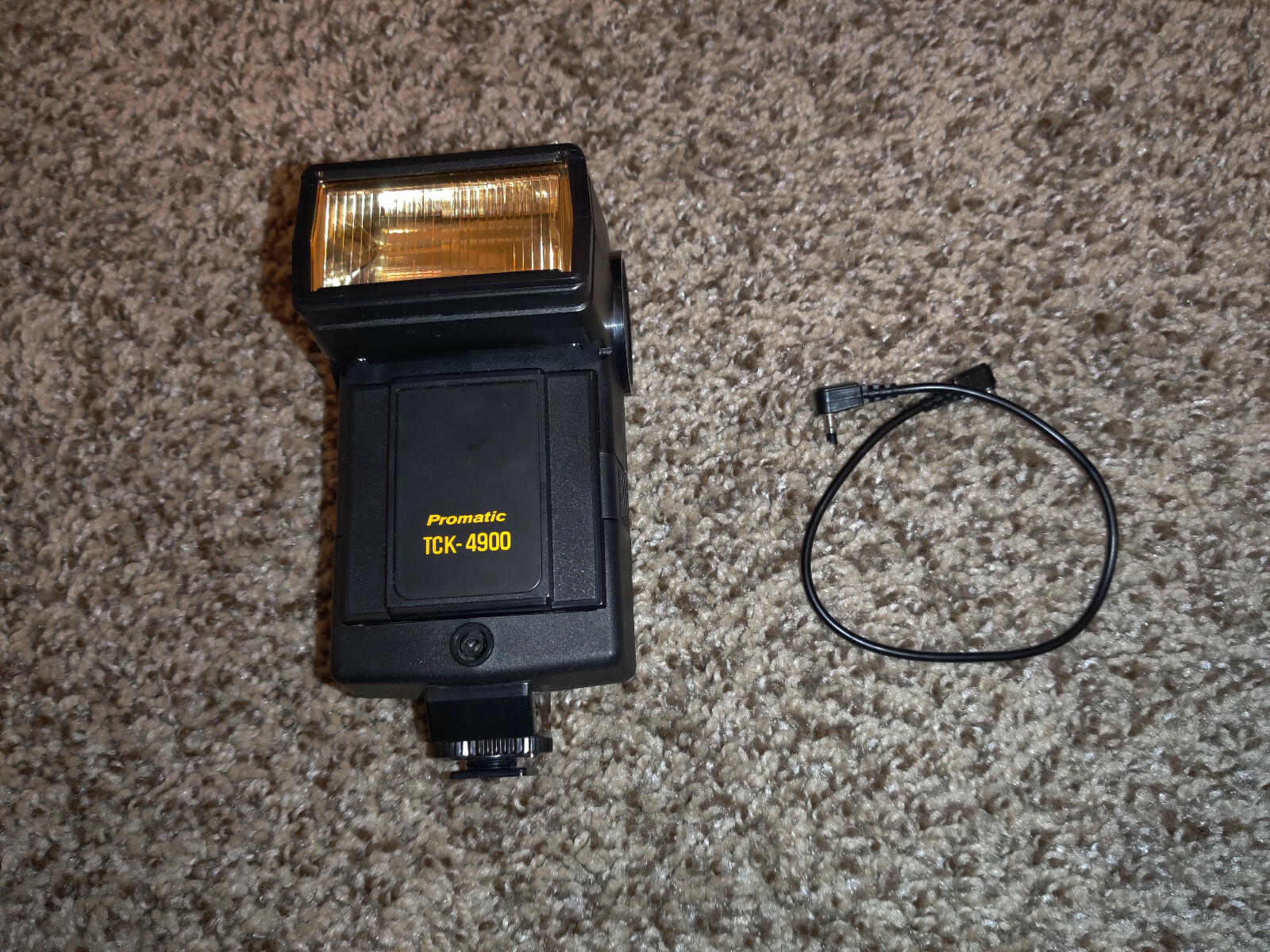 Promatic TCK-4900 Auto Thyristoe Electronic Flash 35mm SLR Camera Tested Works 