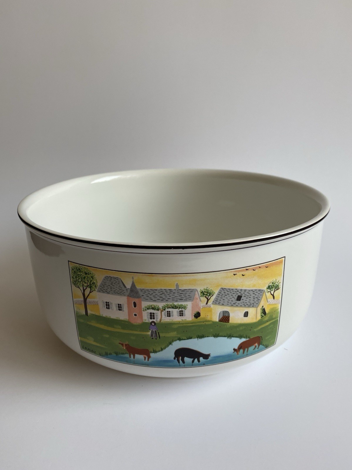 Villeroy & Boch Design Naif Laplau Round Vegetable Bowl Casserole 9”D