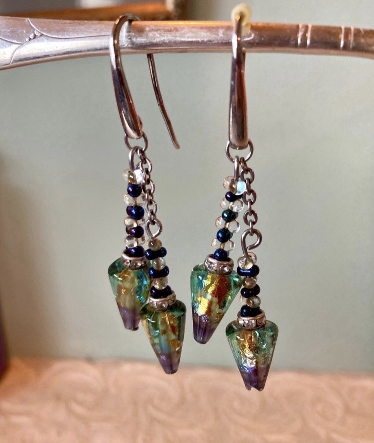 BEAUTIFUL ARTISAN GLASS DOUBLE CONE DROP EARRINGS