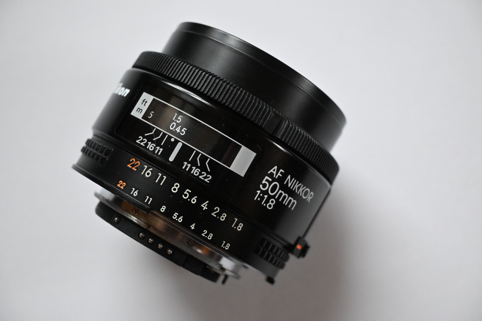 AF Nikkor 50mm f/1.8 camera lens - Nikon F mount - near mint see photos