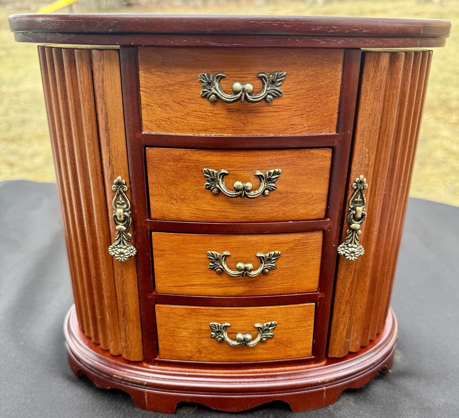 Mele & Co Jewelry Box Wooden VTG Walnut Mirror Oval Fluted VALENTINE GIFT 10"