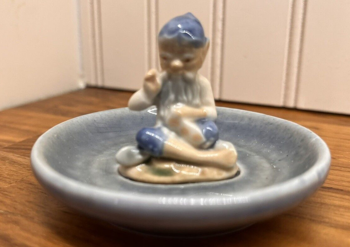 Vintage Wade Irish Porcelain Leprechaun Gnome Trinket Dish 3" Pastel Colors