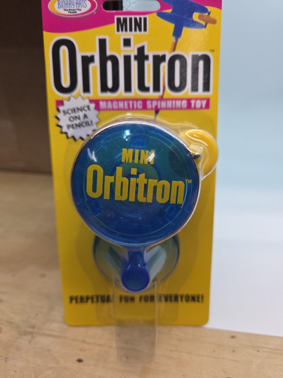 Mini Orbitron Magnetic Spinning Toy-Binary Arts Discovery Kids 2001-NIB